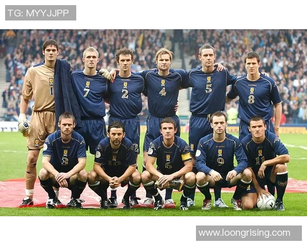 足球明星莫拉斯的传奇旅程与辉煌成就揭秘